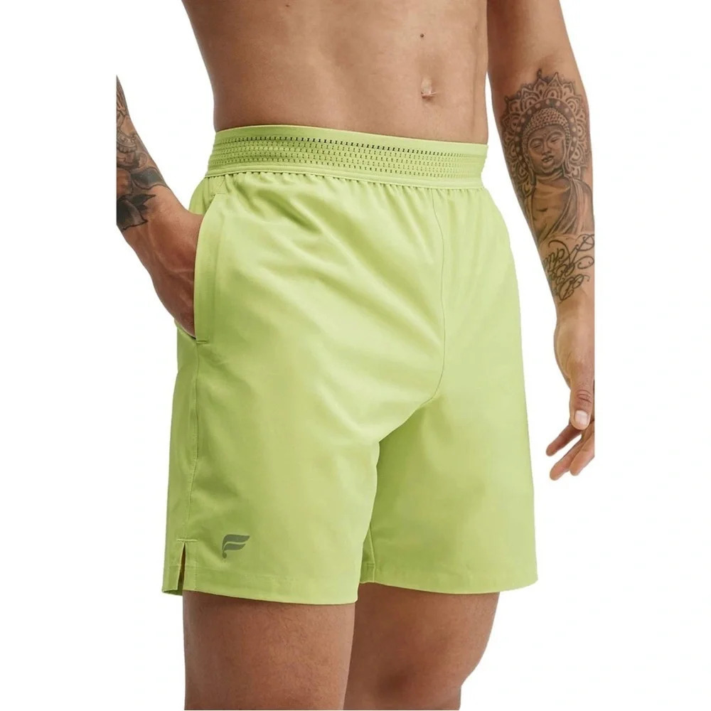 Fabletics The Fundamental Short in Faded Lime